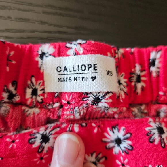 3/$15 Cute red ruffled and floral shorts - Picture 5 of 5